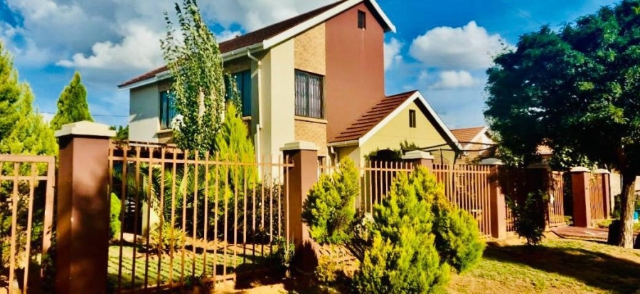 3 Bedroom Property for Sale in Mandela View Free State